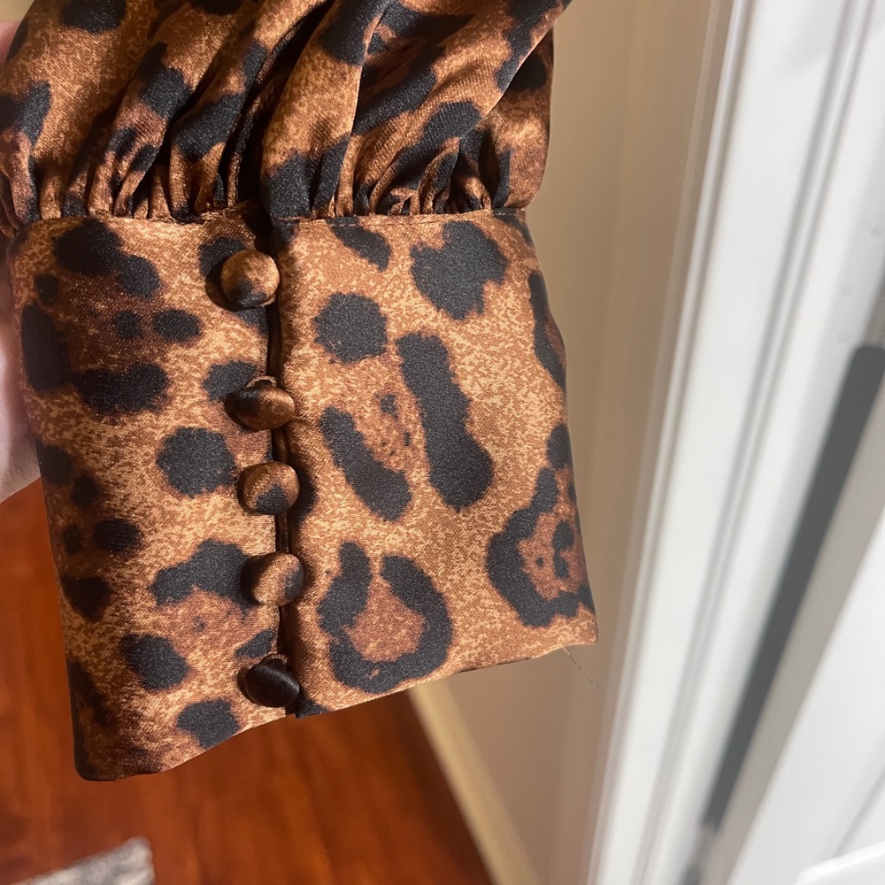 Leopard top - Picture 3 of 7